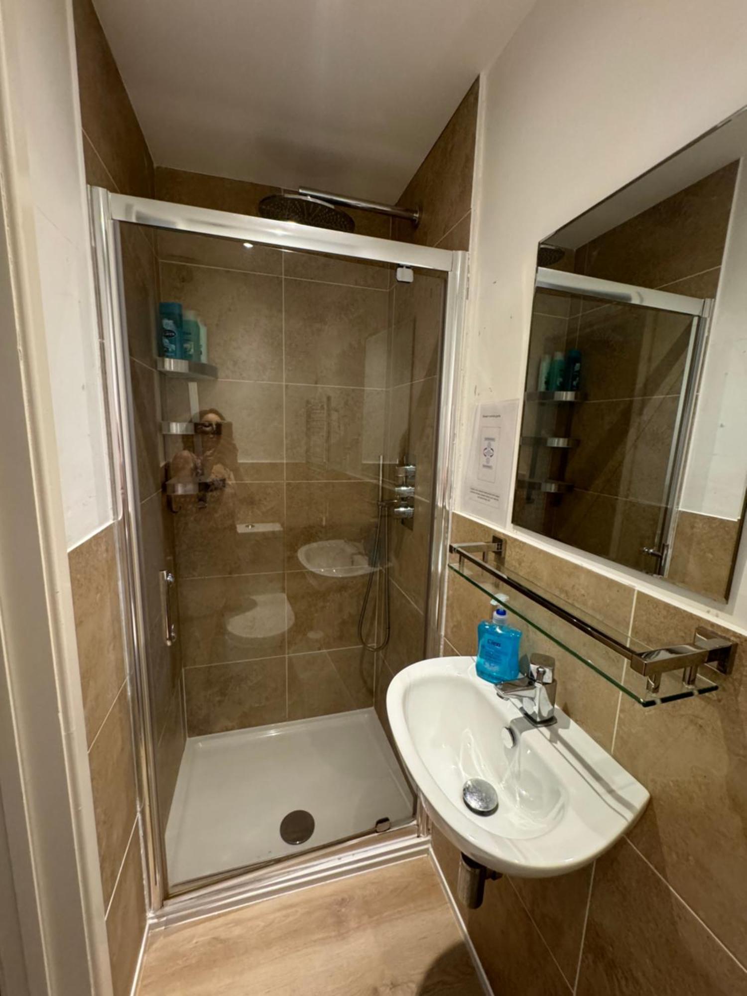 Studio-1-Staines/Heathrow/London-Own Entrance Luaran gambar